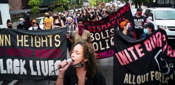 راهپیمایی آمریکایی ها در نیویورک در سالروز لغو برده داری و بزرگداشت جان سیاه پوستان