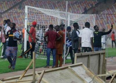 هجوم طرفداران خشمگین نیجریه به زمین در پی ناکامی شان در صعود به جام جهانی
